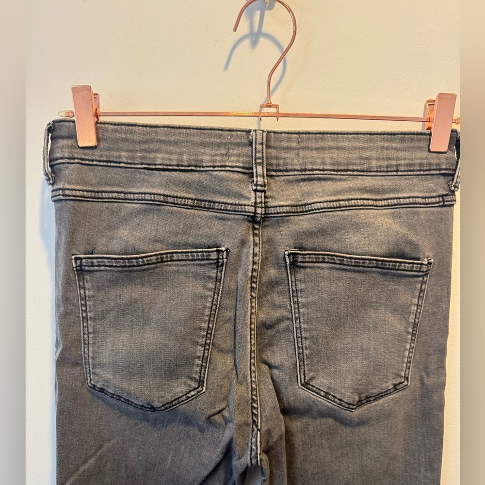 Zara Black/Gray Women's Jeans with distressed cuff size 8 - Picture 5 of 5